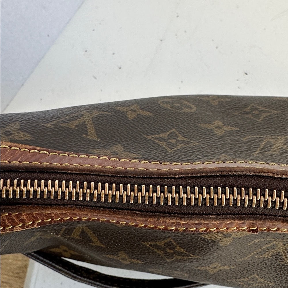 Louis Vuitton Monogram Crossbody Date Code MI 871… - image 5